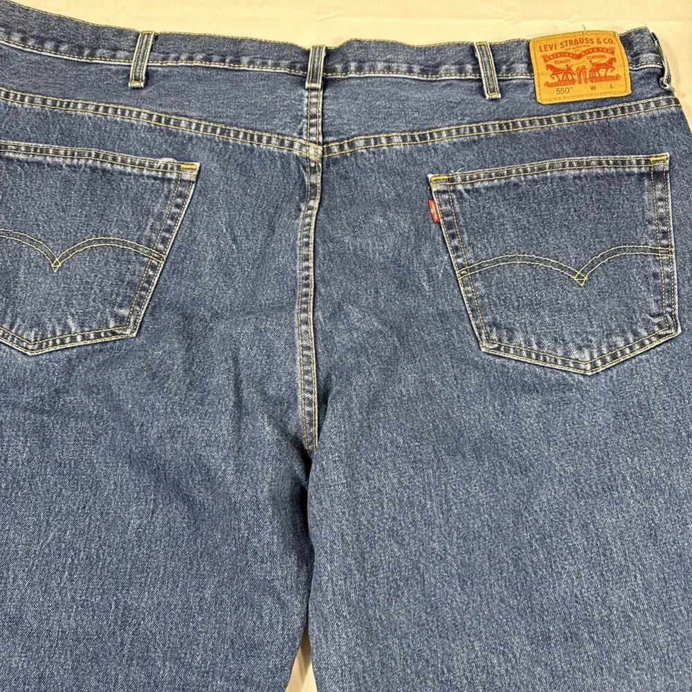 JEANS TAPERED LEVIS 550 MENS 48X30 RELAXED 100% COTTON DENIM DUNGAREE